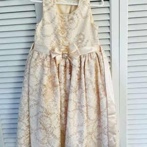 Girls gold lace fancy dress with glitter details